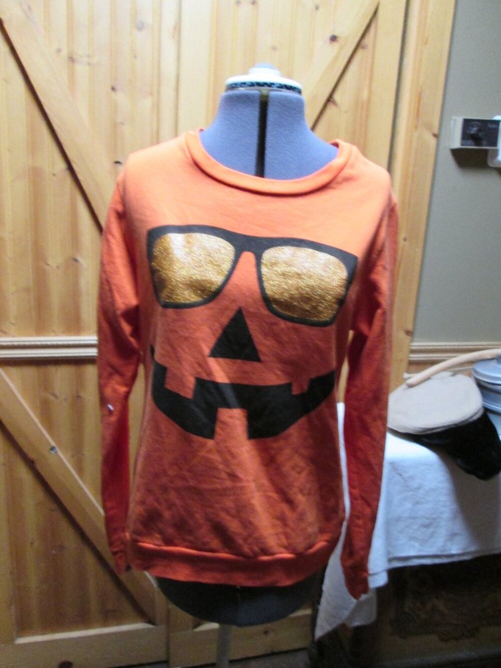 Glam graphic pumpkin sweatshirt pumpkin with shades ladies sm